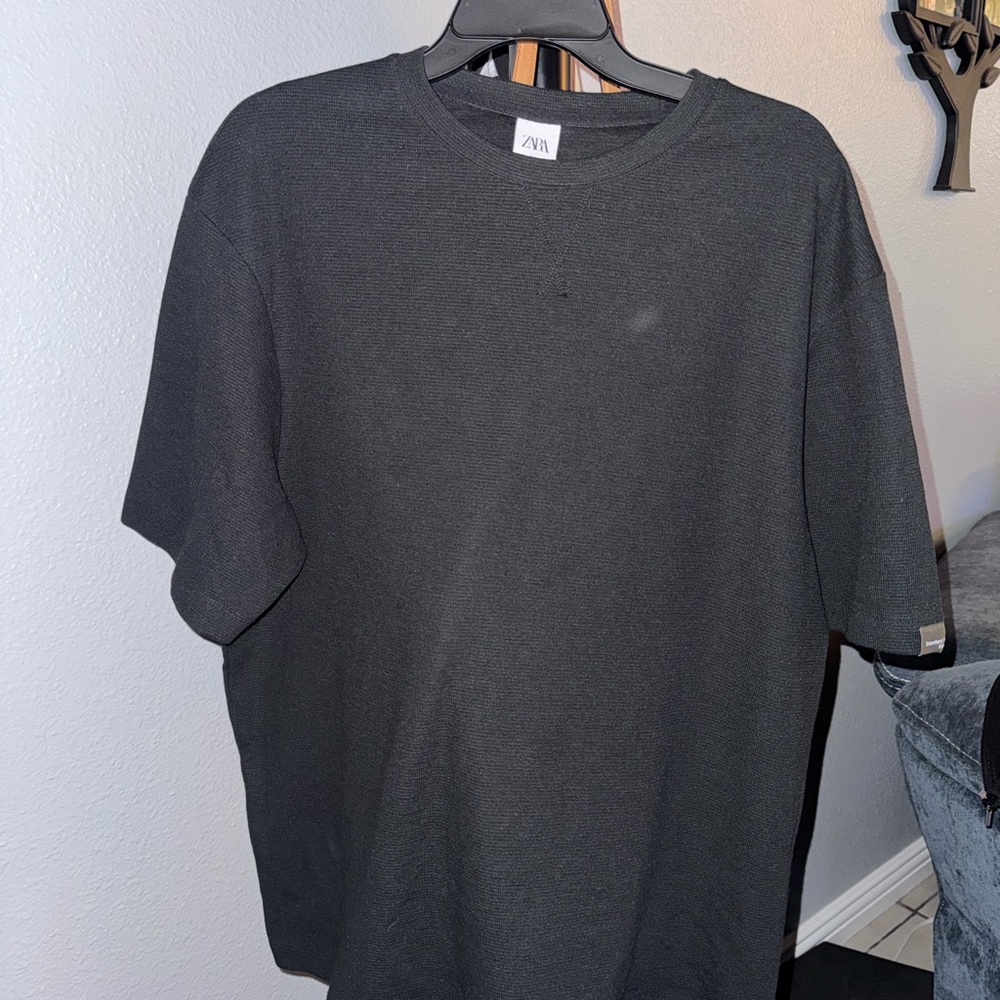 Zara Men's Black Textured Short Sleeve Crewneck Tee